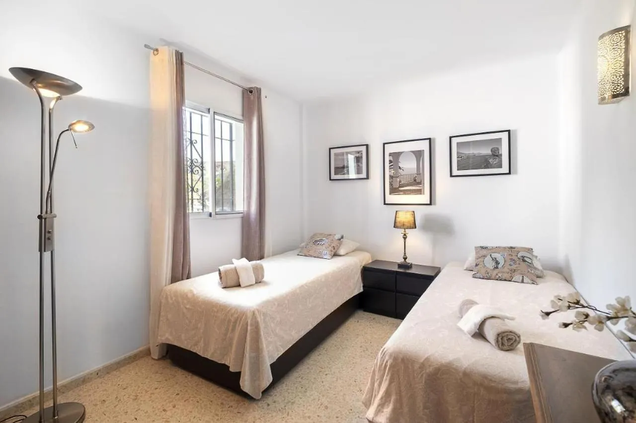 Rabat 8 Oasis Properties Nerja Spagna