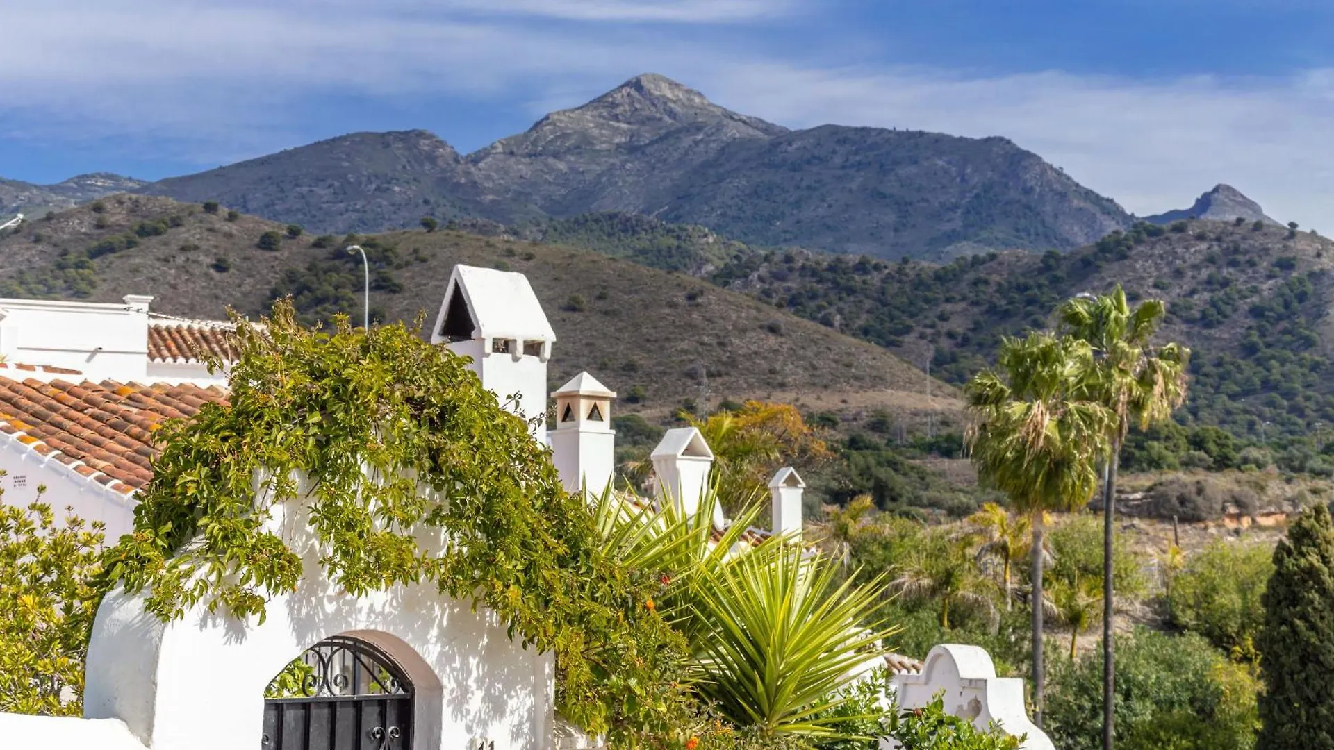 Rabat 8 Oasis Properties Nerja Spain