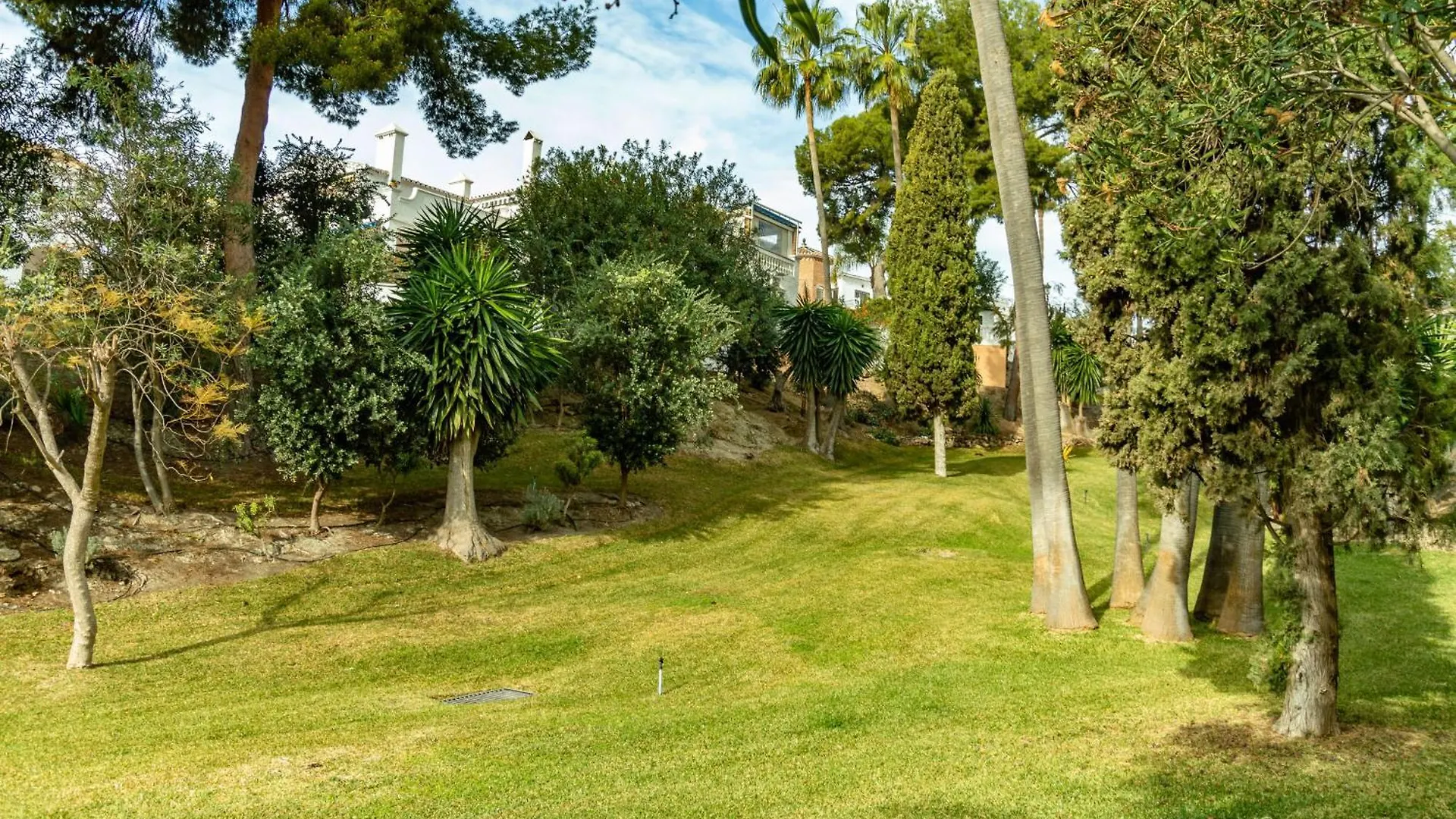 Rabat 8 Oasis Properties Nerja